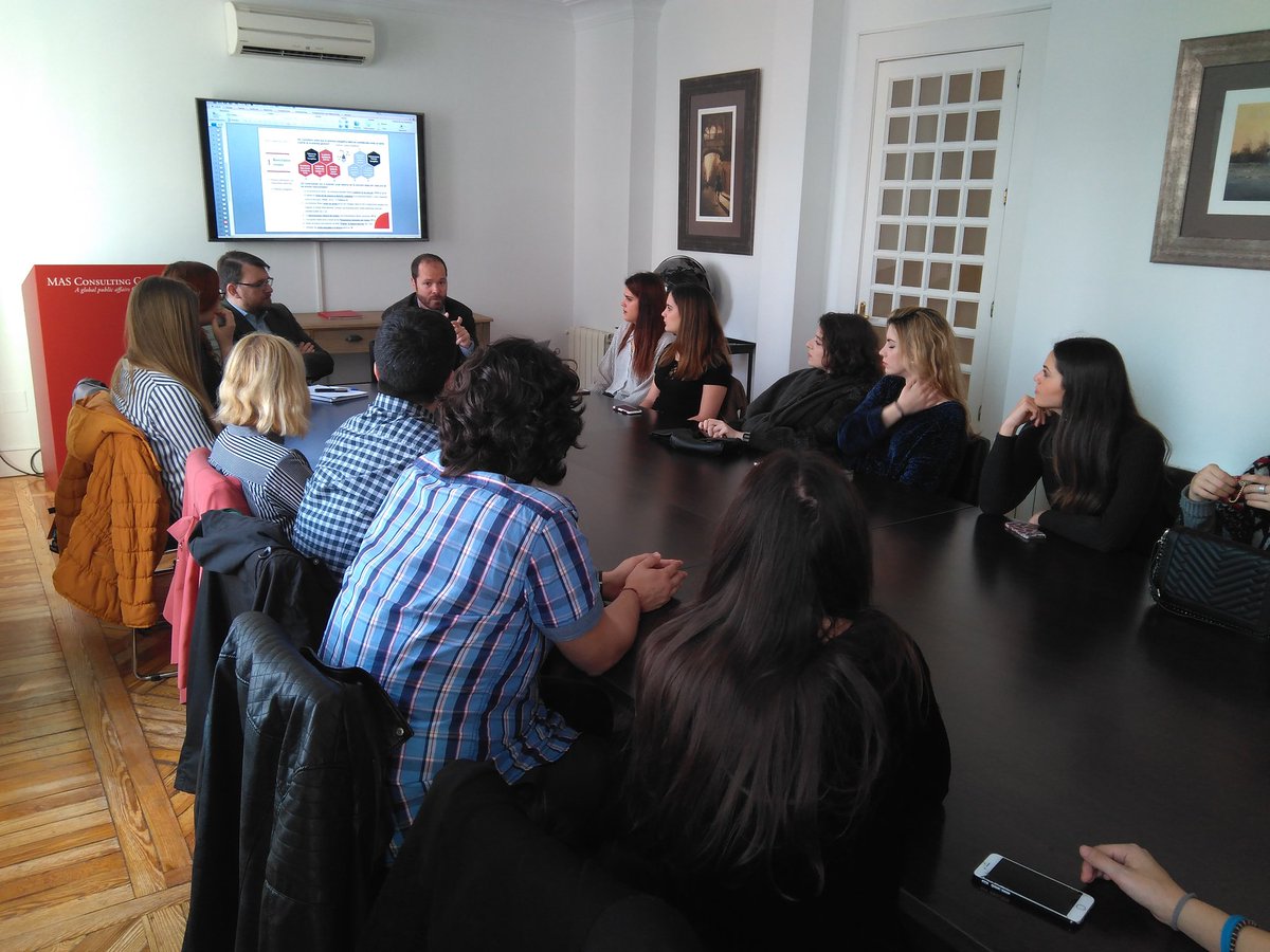 Espectacular sesión práctica sobre investigación cualitativa y cuantitativa en @masconsulting, en nuestra asignatura Investigación mercados