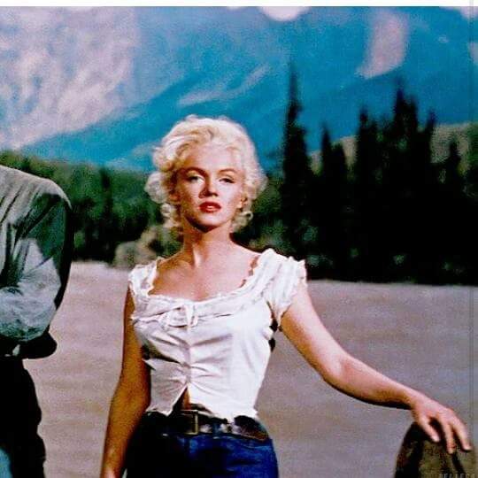 <a href="/LilacRaindrops/">🇪🇺💜𝑯𝒂𝒚𝒍𝒆𝒚💜🇪🇺</a> <a href="/WillCruise4MM/">William Krzemien</a> <a href="/platnum56/">DEBI</a> <a href="/Marilyn_Quotes1/">Marilyn Monroe Quote</a> <a href="/lil_tigr/">Jaime Cammarata, RD</a> @_its_leelee_ <a href="/tgblythe/">tgb</a> <a href="/rtmiii1958/">Rob</a> @PicsOfMarilyn @christobartley