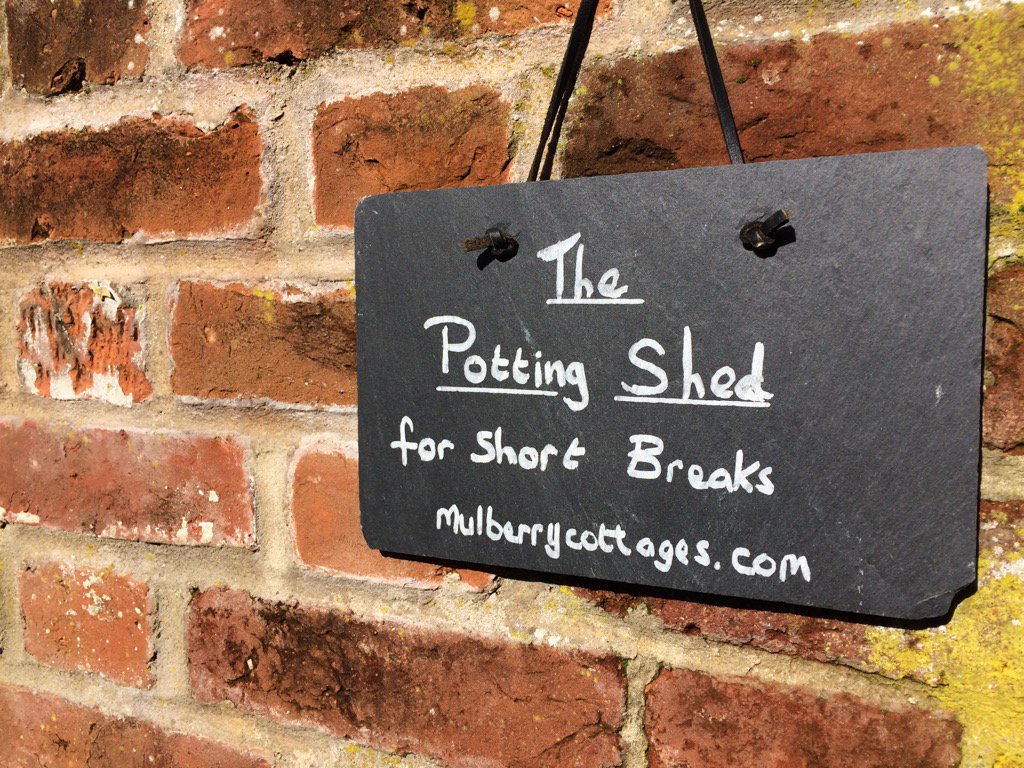 MulberryCotts's tweet photo. Special offer in march, perfect for #romanticshort breaks and #couples in #Winchester. The Potting Shed. https://t.co/T5GhwsiTGl
