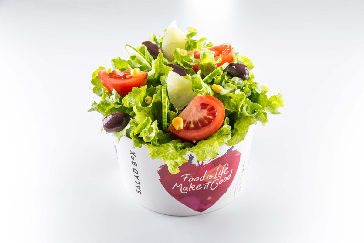 SaladBox_UK's tweet photo. Lunch today? Our fresh Toscana salad with mixed greens, black olives, sweetcorn, tomatoes, apple, cucumber &amp; dressing! #HealthyFood https://t.co/L3u14i22e1