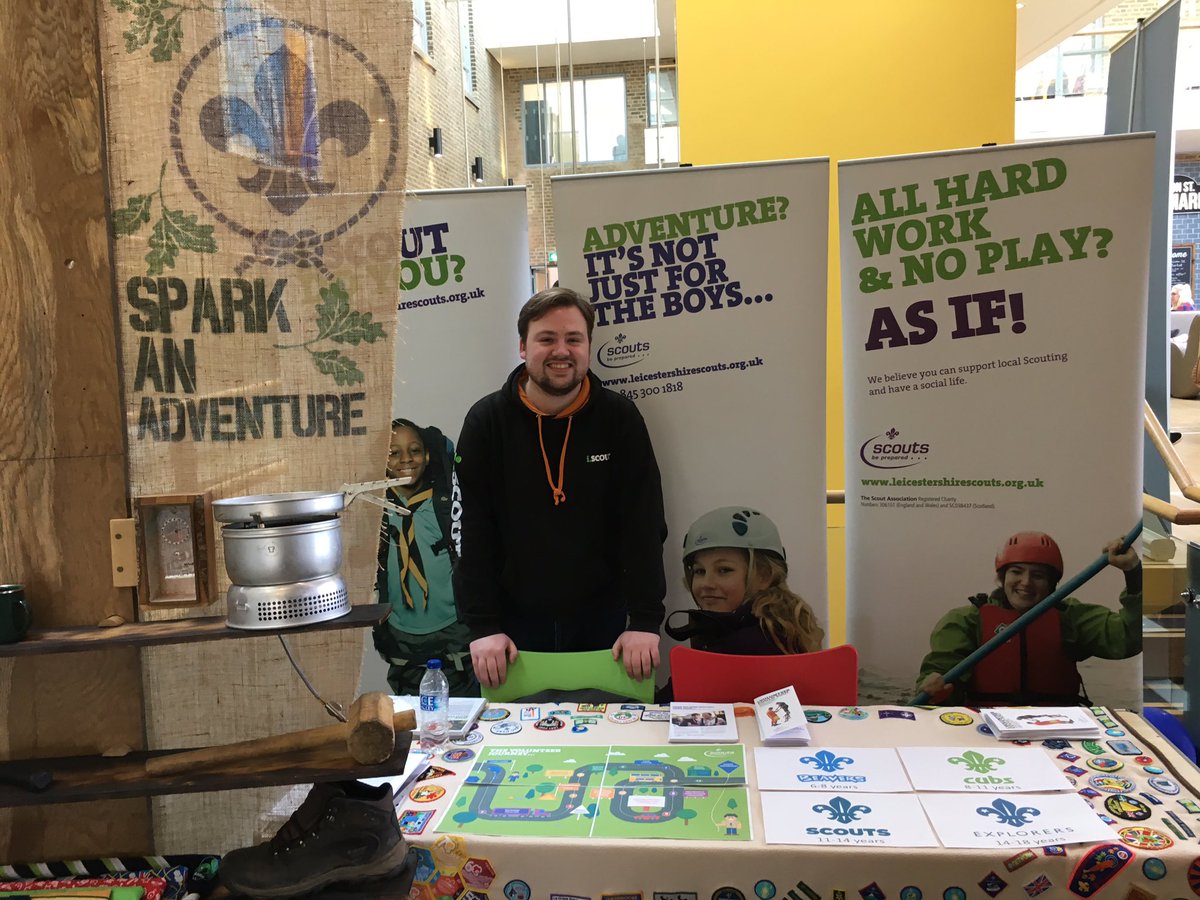SELeicScouts's tweet photo. Recruiting new volunteers for the Four Week Challenge @LeicesterUnion today! Come over and see how you can boost your CV whilst having fun! https://t.co/dkGvtazJqh