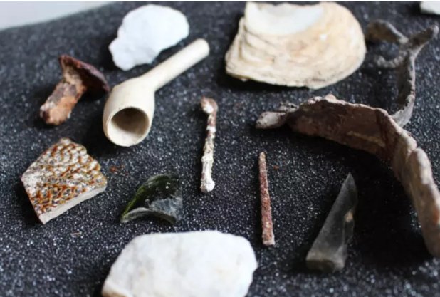 Treasures from the past found under Petworth House marble floor - archmdmag.com/treasures-past…