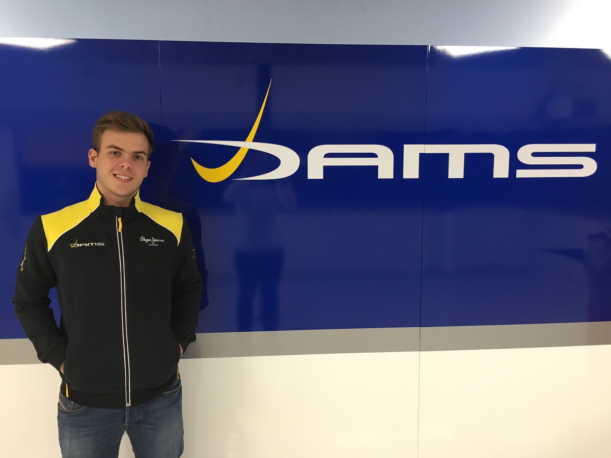 Welcome on twitter Bruno ! Sure you will enjoy the Twittersphere 😁😁😁👍Follow <a href="/Brubaptista16/">Bruno Baptista</a> <a href="/GP3_Official/">GP3 Series Official</a> <a href="/damsracing/">DAMS Lucas Oil</a> !