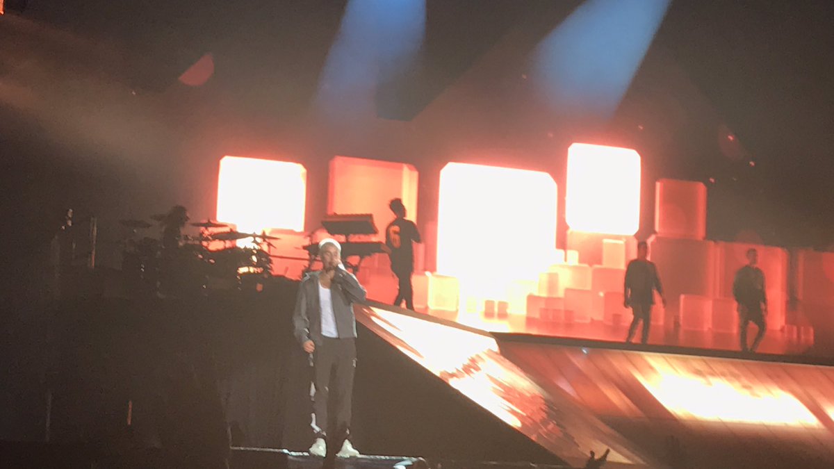 GRLJBfanforever's tweet photo. The show was amazing, I'm still in shock #PurposeTourStadiums https://t.co/4K6qLmJgay