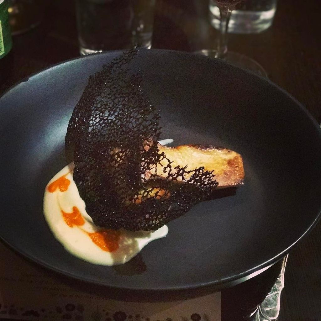 PolemiCol's tweet photo. King oyster mushroom, squid ink tuille #cheflab https://t.co/zPPQRSJcd4 https://t.co/UIRNZW7mBl