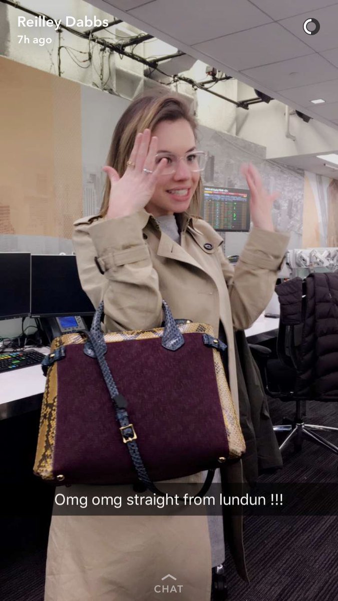 queenofchartz's tweet image. Me explaining to my executive producer @reallyreilley that these are the delicate hands of a Chartress #chartislife #chartislove