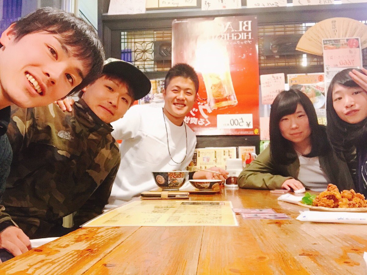kawabata0325's tweet photo. 駅伝部の集まり
純粋に楽しかった😁😁
ドライブも〜
次は全員でーー

そして、カラオケ
みんな呑んでる。
運転手はジュースで我慢っすね。はい https://t.co/RKosfXWGNI