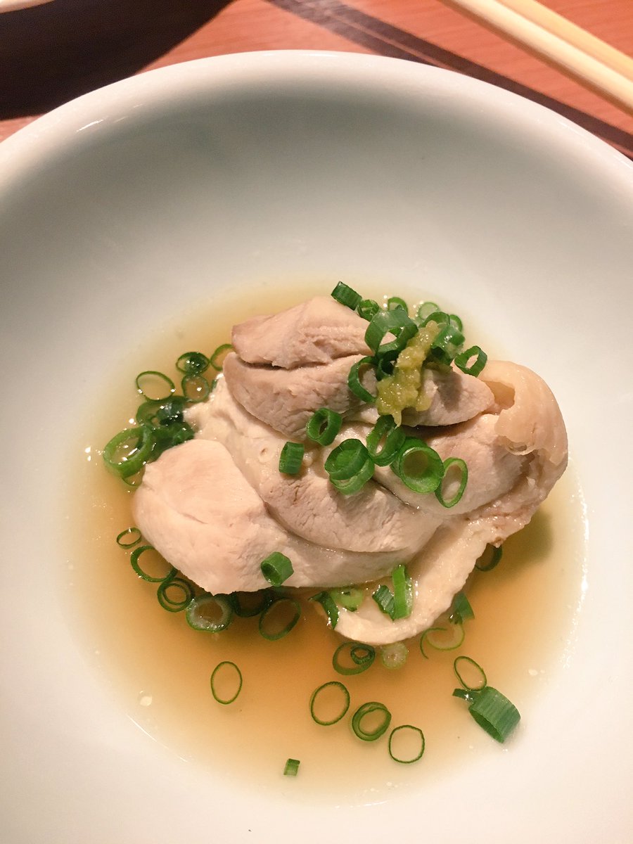 Shige 魚民 また食べたい九州グルメは 水炊き 鶏肉がホクホクで 出汁がきいた醤油ベースのたれ と相性バツグン 4個しかなくて喧嘩になるから肉を追加した 笑 大ちゃんのおかげで美味しい水炊きが食べれました ありがとうございます 九州