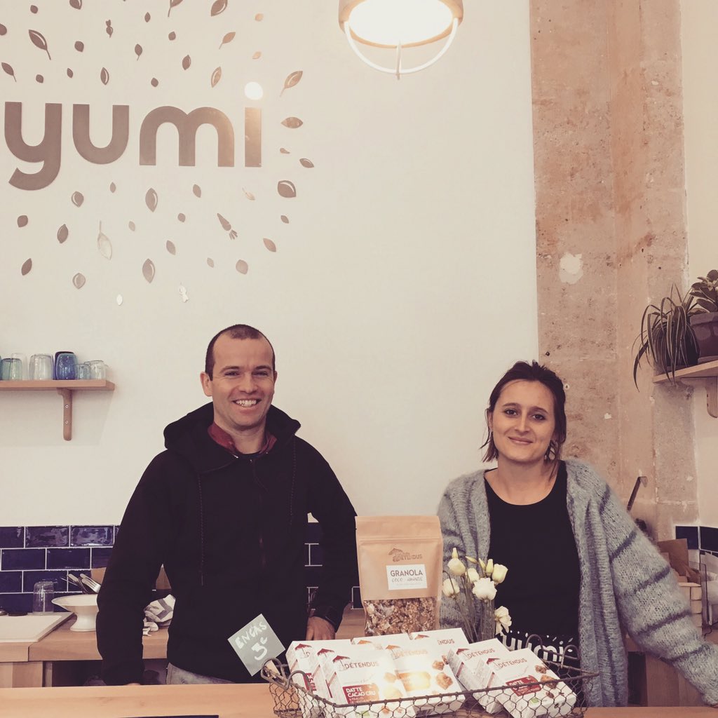 alexiscavelier's tweet image. @yumidrinks is open! Venez déguster leur #greenbombs 📍27 rue du Chateau d&apos;eau -Paris- #greenjuice #alexiscoaching #partner