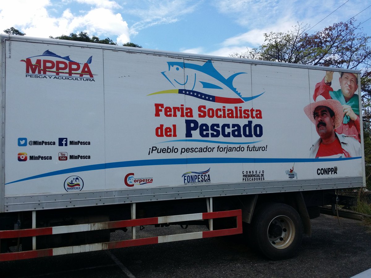amilcarciber's tweet photo. @salainass @magallyvina @MinPesca #mpppa #FeriaSocialistaDelPescado 🐟🐟🐟 Realizó Donativo De #Pescado 🐟🐟🐟 Para Ntros 👵👴👵👴 #pesca #acuicultura https://t.co/1Ci8kR8fwm