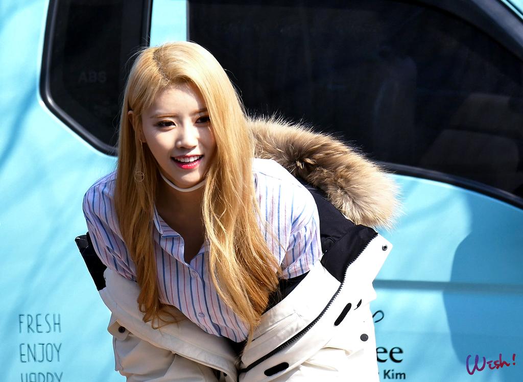 wish523944's tweet photo. 170304 음악중심 미니팬미팅 
#러블리즈 #Lovelyz #이미주 #미주 PART4 +160930 music bank 1p https://t.co/VIU59Z4Ha3