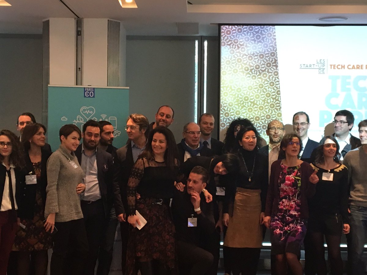 SanofiFR's tweet photo. Photo de groupe chez @PhilipsFrance pour clôturer le lancement de cette nouvelle promo de startups #techcare2017 ! https://t.co/bBV7EgW5jJ