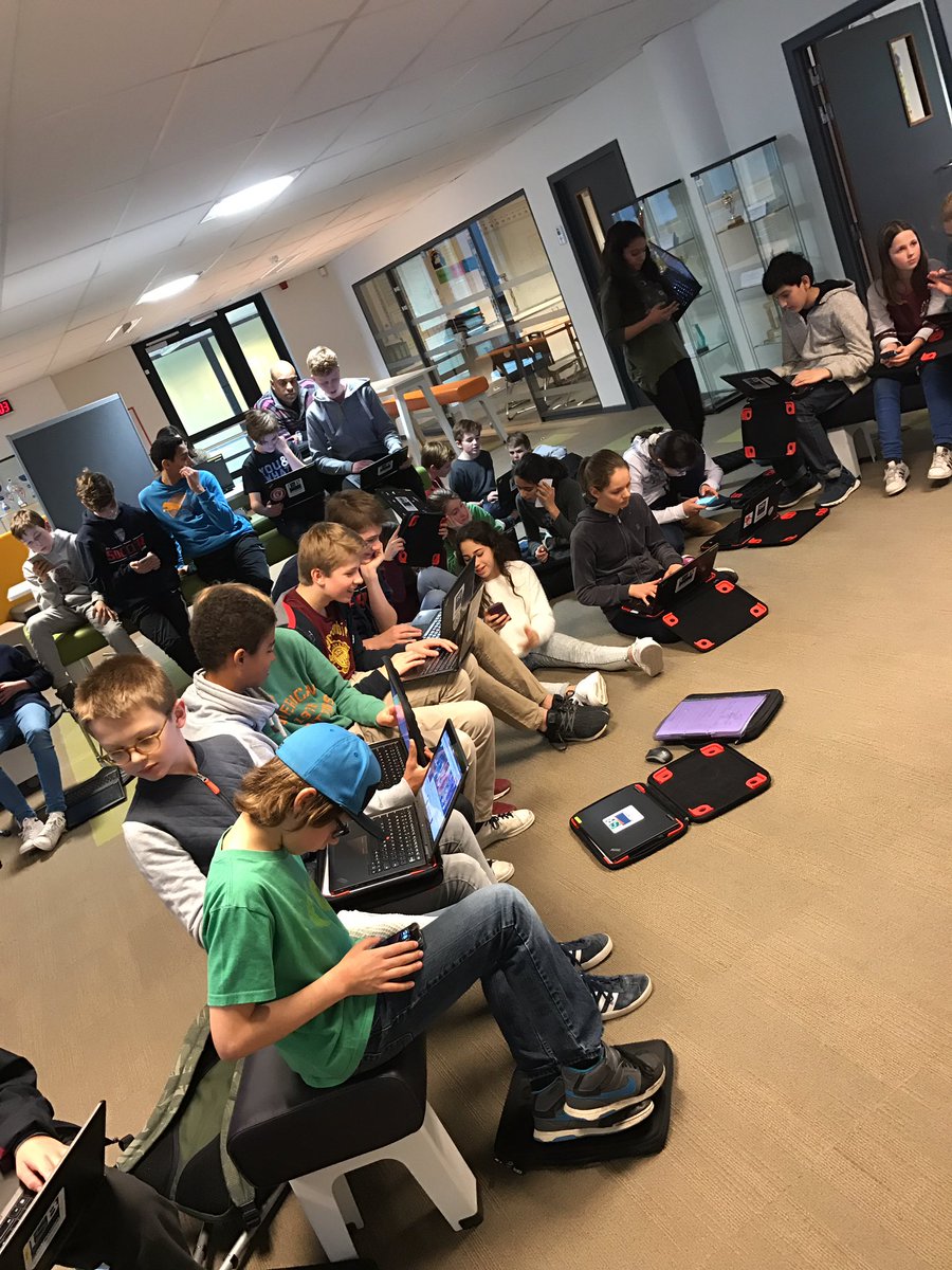 ISB_MS's tweet photo. Personal Learning with Twitter #mlearns @IntSchBrussels #ISBLbD https://t.co/h183dfBMEq