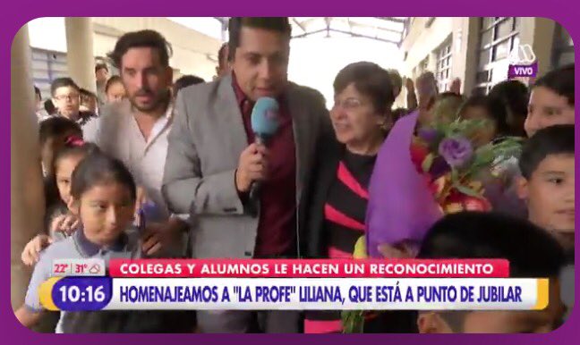 osvaldobc's tweet photo. Grande profe Liliana...!!!
Un homenaje a la esforzada labor de todos los profes...!!! https://t.co/72oYYmPhwp