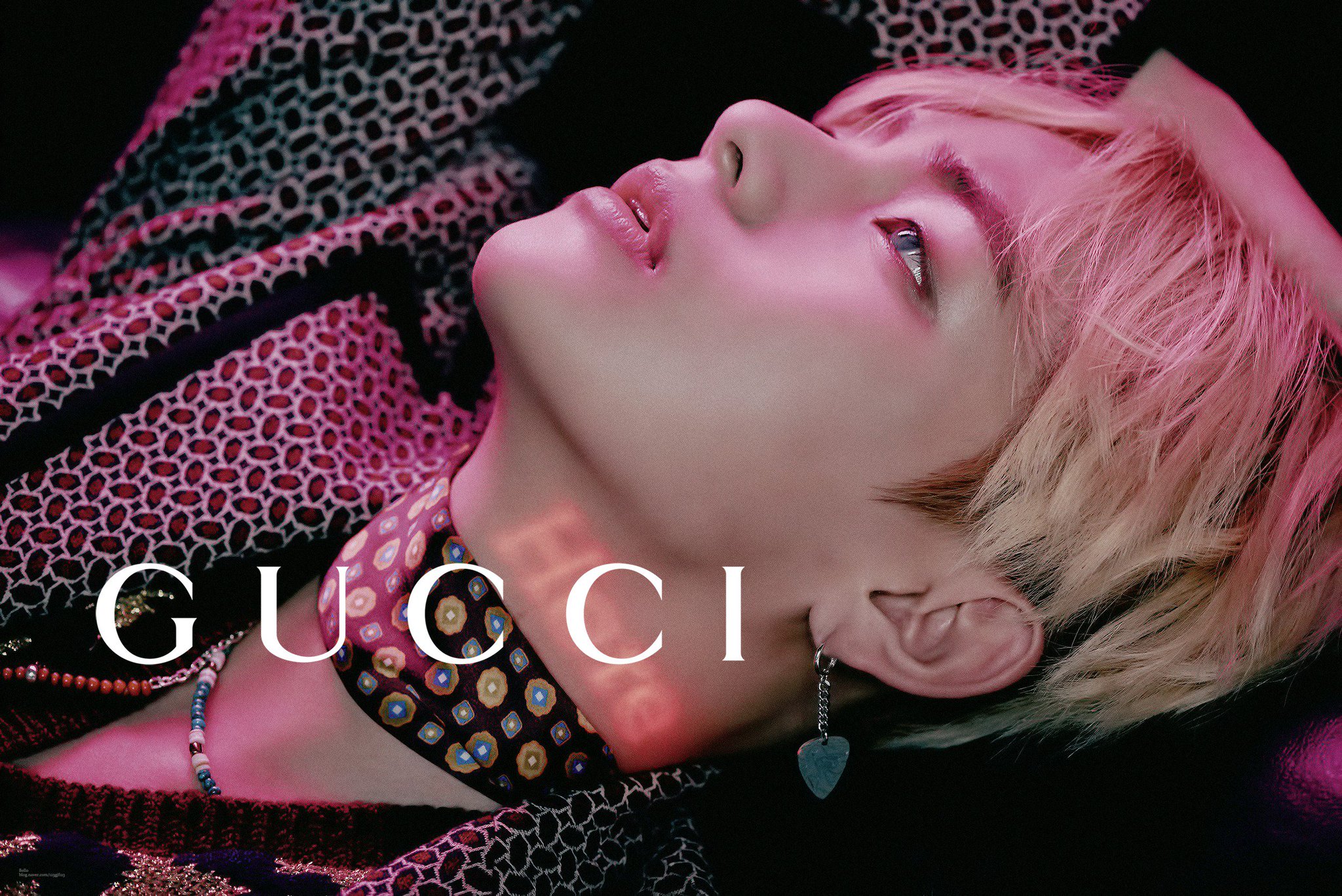 벨로 on Twitter: "GUCCI X BTS V #태형 화보 합성…