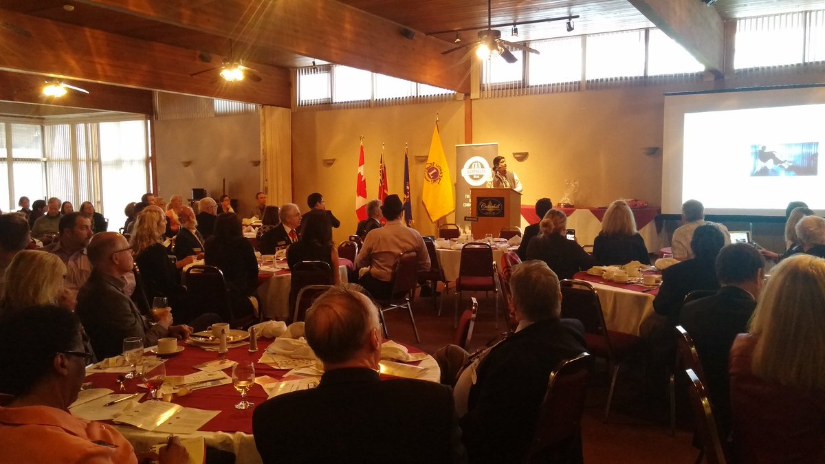 Une belle expérience de réseautage communautaire au BIA barrhaven <a href="/Epaulards_PS/">Épaulards PS</a>