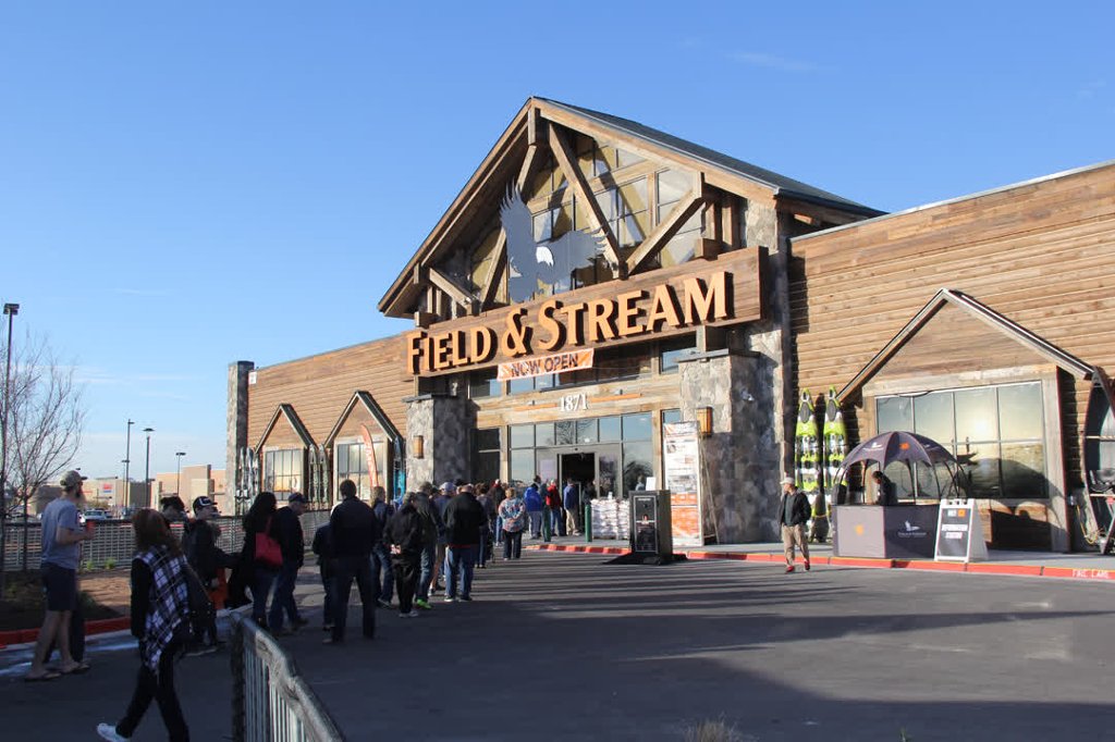 Field &amp; Stream GRAND OPENING scout.com/outdoors/hunti…