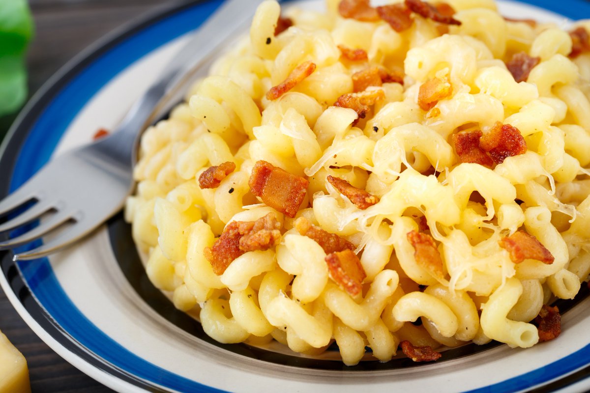 SweetCookingNet's tweet image. Mac and Cheese recipe thoroughly explained - with crispy bacon, cheddar, parmigiano and mozzarella cheese: sweetcooking.net/mac-and-cheese/