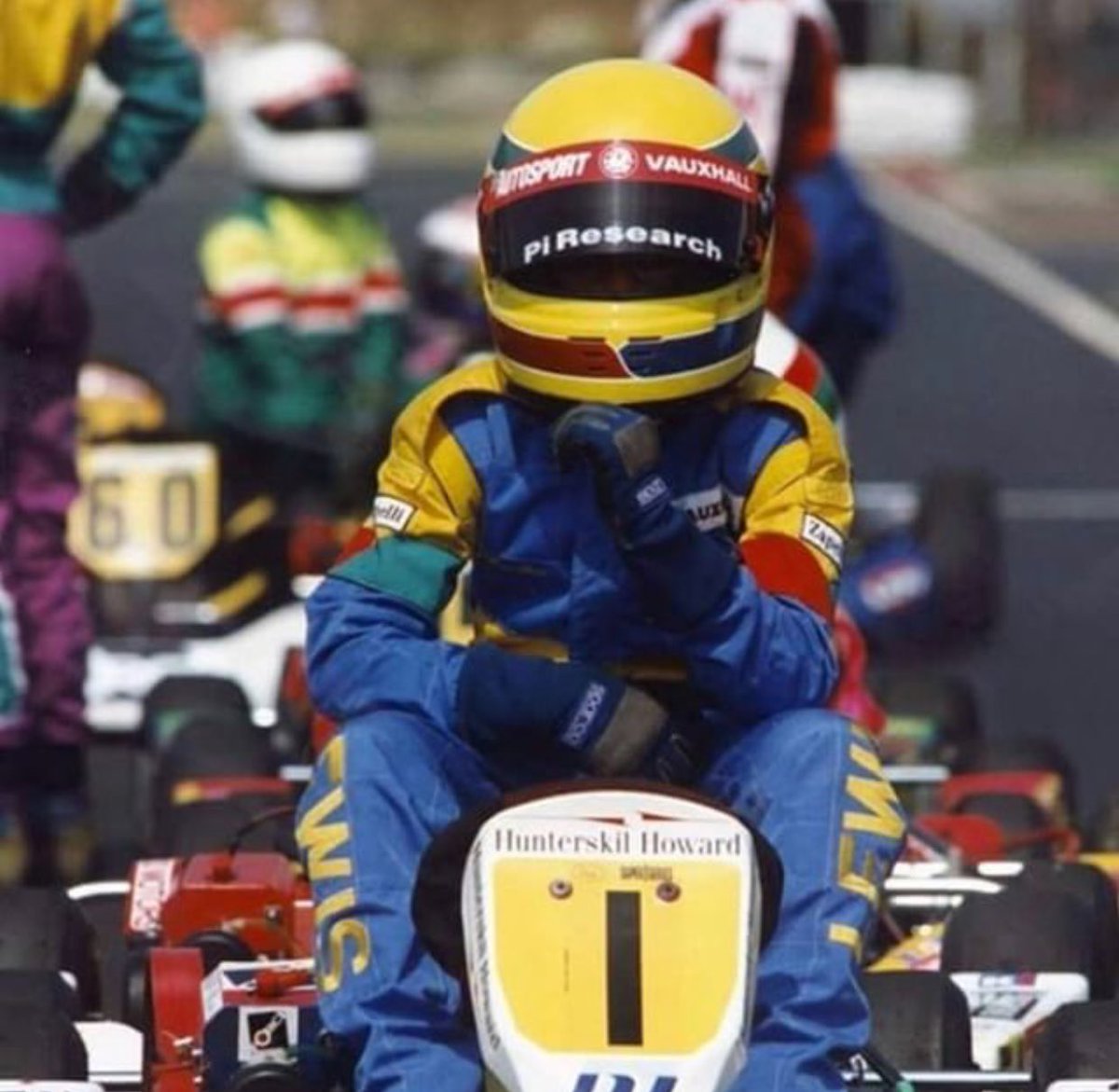 TeamLH_Ita's tweet photo. Born to be the greatest 👌🏎

#TeamLH #TBT #LittleChamp https://t.co/5AQW5KBwdl