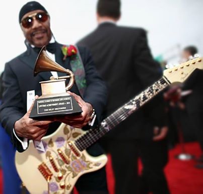 HAPPY BIRTHDAY... ERNIE ISLEY! \"SUMMER BREEZE\",
ft. The Isley Brothers.  