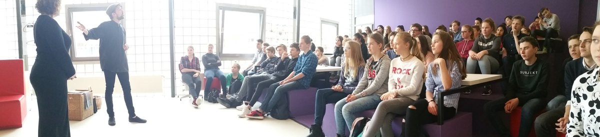InesKoudijs's tweet photo. Theatergroep #Aluin speelt voor onze gymnasiasten @VCWalterbosch de Elektra van Euripides... https://t.co/t8PEj9ikJM