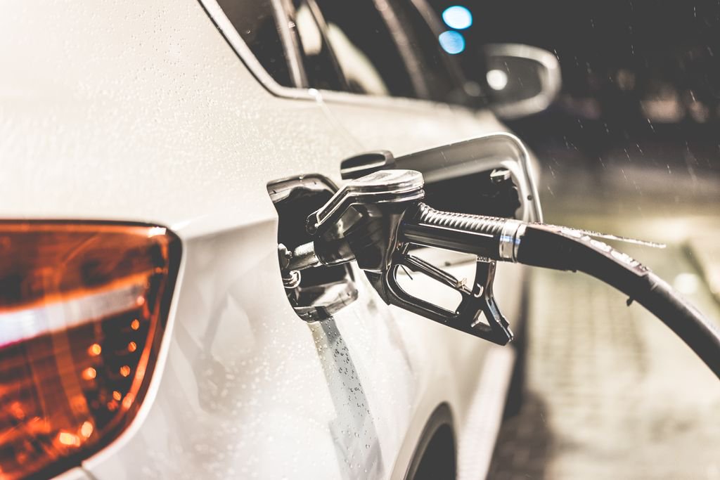 MexicoKRA's tweet photo. Así el precio de las gasolinas en el Estado de México y CDMX. #diesel #magna #premium #CDMX #EDOMEX #gasolinazo. https://t.co/6L00TkEwgN https://t.co/OOn0uAUrCm