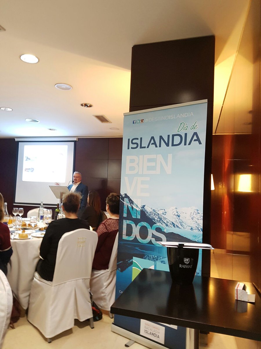 ViaxamosContigo's tweet photo. Presentación #DestinoIslandia 🛄 en @zenithoteles A Coruña 🏨 con @Islandiatours ❄ y @Icelandair ✈ ¡Muchas gracias! 😊 https://t.co/OAl2wQWm5K