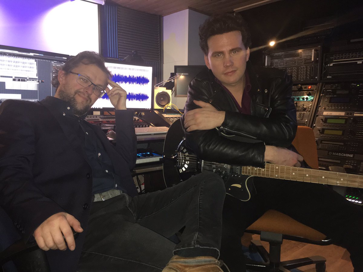 Drenthenaren's tweet photo. Studio Martin Sterken opname nieuwe cd @ZangerBouke #thisisme #drenthe , presentatie op 13 april in #groothuis. https://t.co/790X8U6SrU