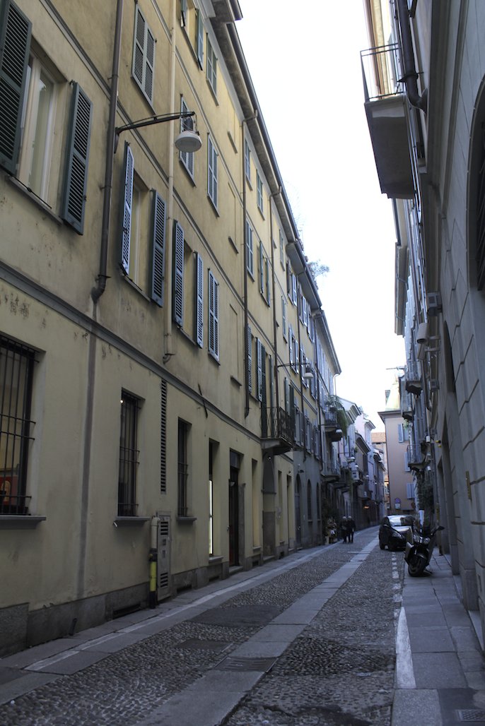 傘 On Twitter ロミオの青い空 の聖地 聖バビラ教会へ行ってきました アルフレド 教会のそばにはアルフレドの親方が住む 地獄の一丁目 っぽい雰囲気の通りがありました ロミオの青い空