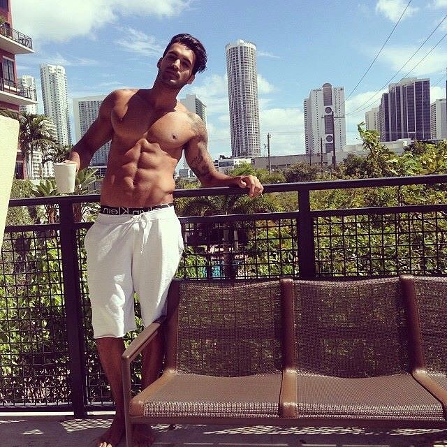 Nick_Bonaggio's tweet photo. Bom diaaa ☀️🙏🏻 Have a good day 😅#soalegria #summer #hot #beautifulday https://t.co/QUGIcnrfXR