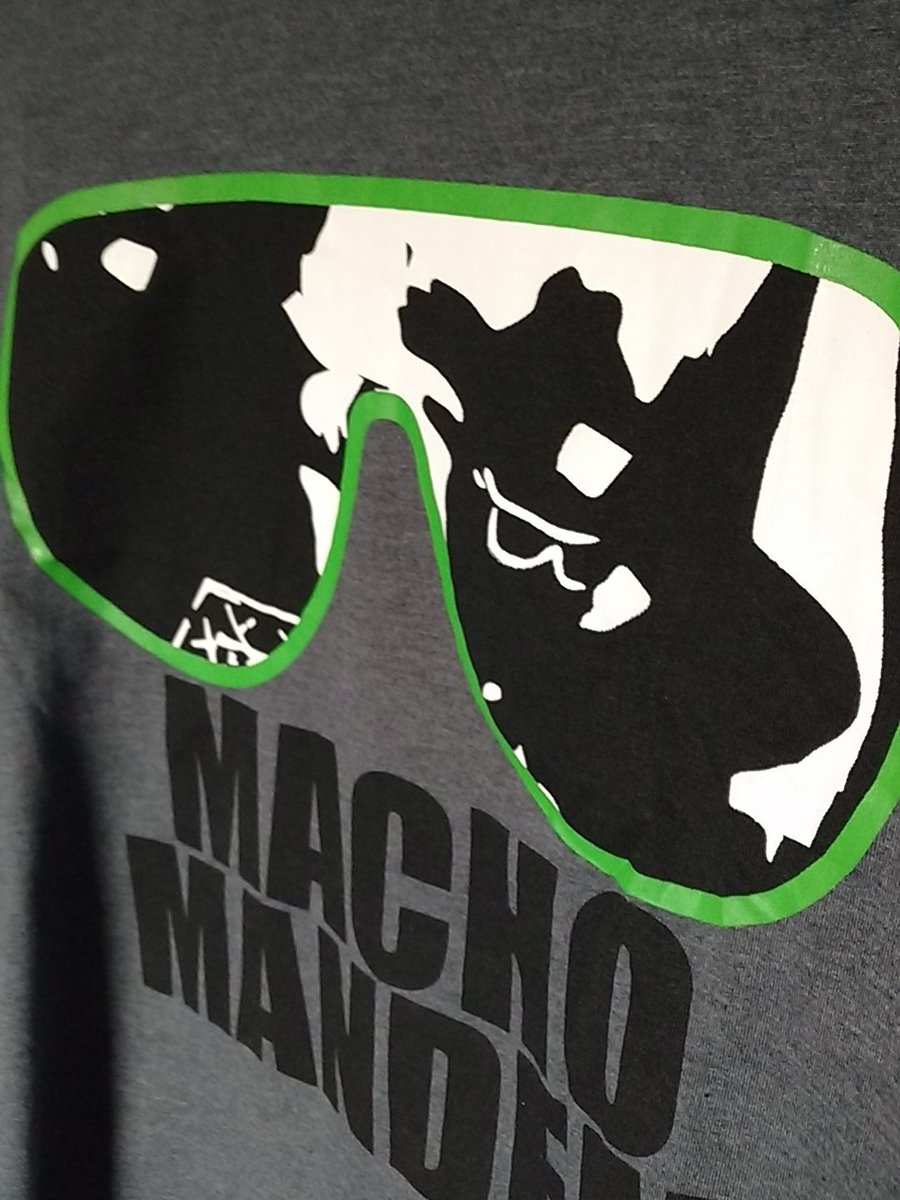TheBigWavy_'s tweet photo. Shotting a couple tings at #FreedomsRoad tonight... #MachoMandem tees back in stock, #RoyBetterKnow / #wavy wristbands available too π https://t.co/kp1iagacWT