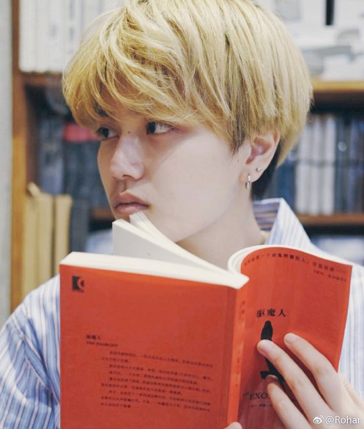 lllllllKIMNIM's tweet photo. #๋กํ
#rohar
#์ฐฉ์
์จ์ด๋ณด ์
๋ฐ์ดํธ https://t.co/IThsIw51O6