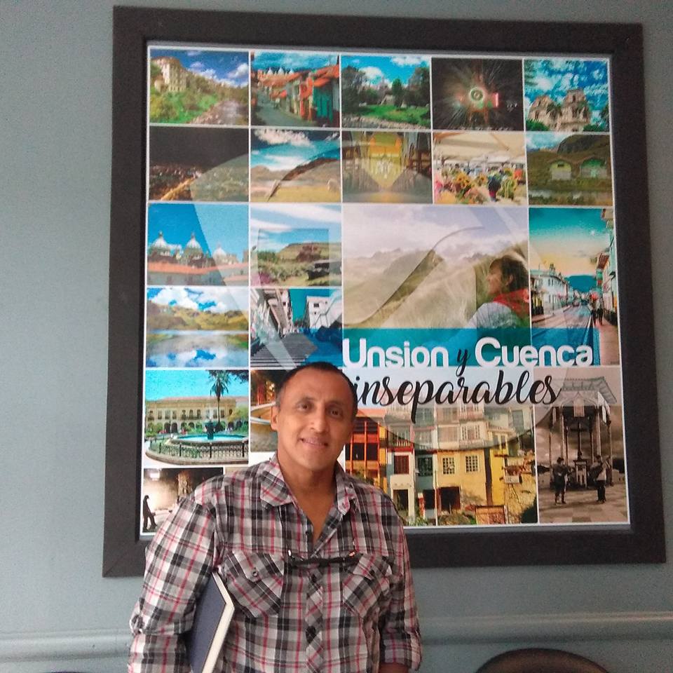 Promo_Fernandez's tweet photo. Gracias #Cuenca por el apoyo a Trista Récords Te Juro @LaViviParra  y Los Celos Esteban Nieto @Ramanilatino  @TristaRecordsEc https://t.co/alUeUVkBdM