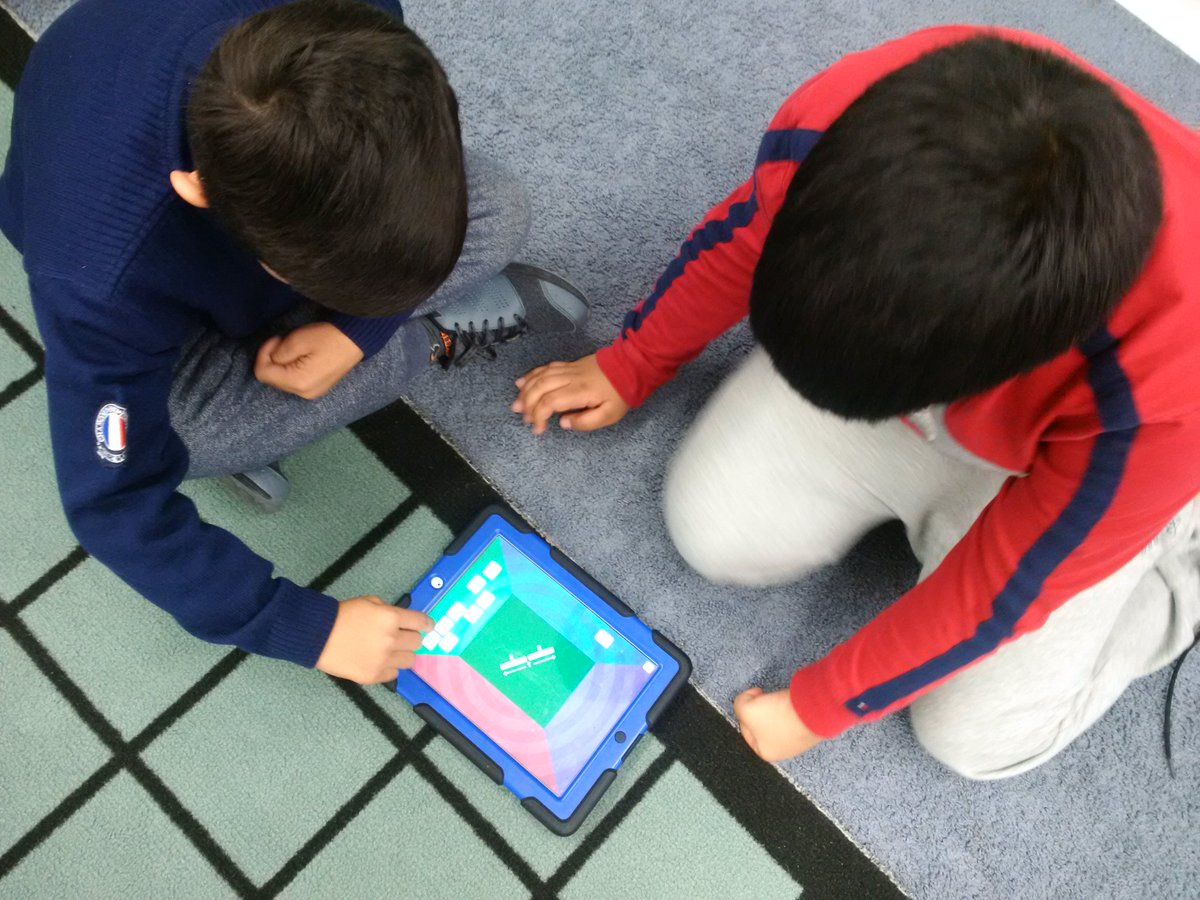 VanderdoelenMrs's tweet photo. Consolidating numeracy skills #mathslide. Addition is fun! @eagleplainsps @PeelSchools https://t.co/NWcURUfx0k