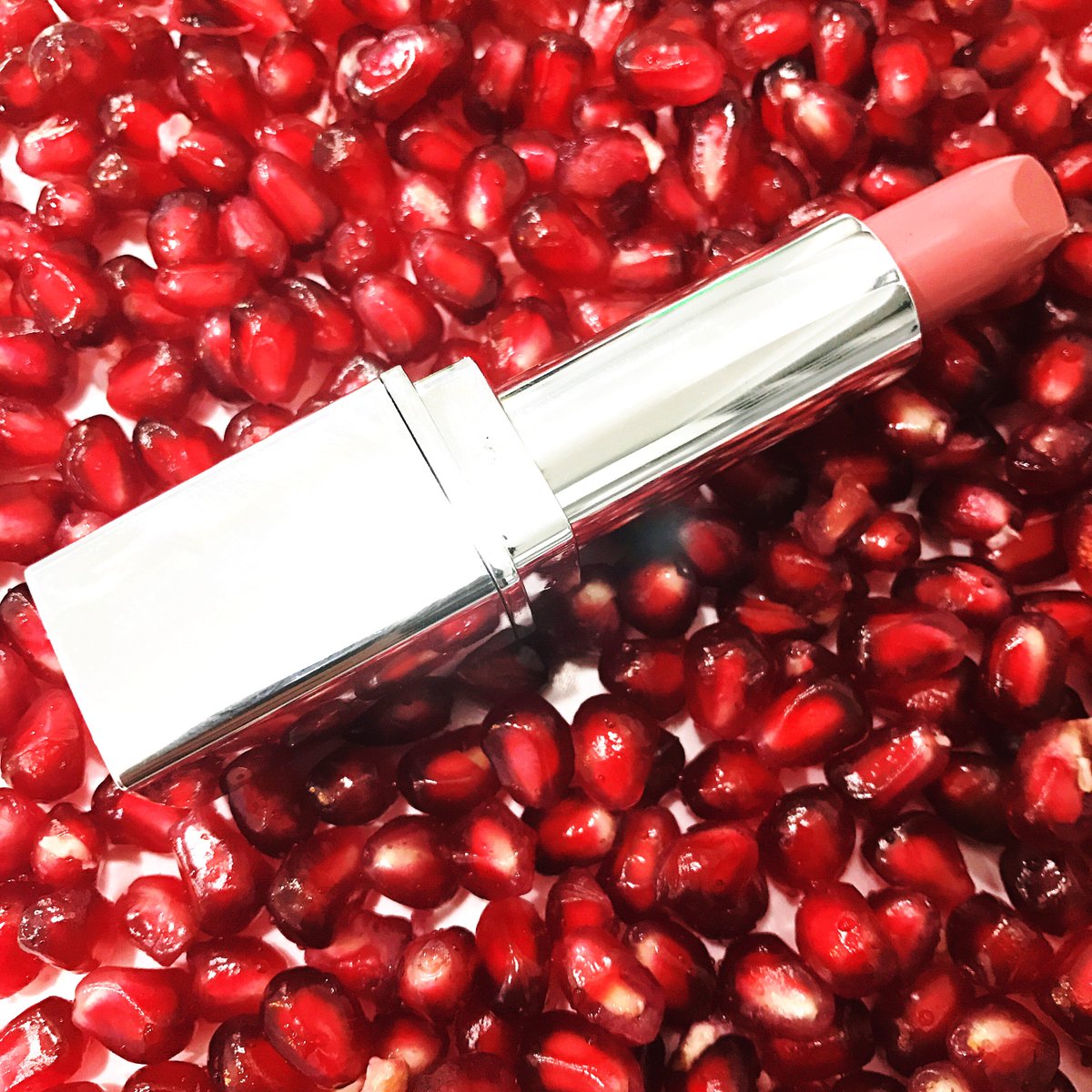 NewCIDCosmetics's tweet photo. Switch up your lipstick this season. Our i-pout Lipstick in Pomegranate is a rosy pink that's fresh, feminine and totally effortless. #ipout https://t.co/CJgDVqRizI