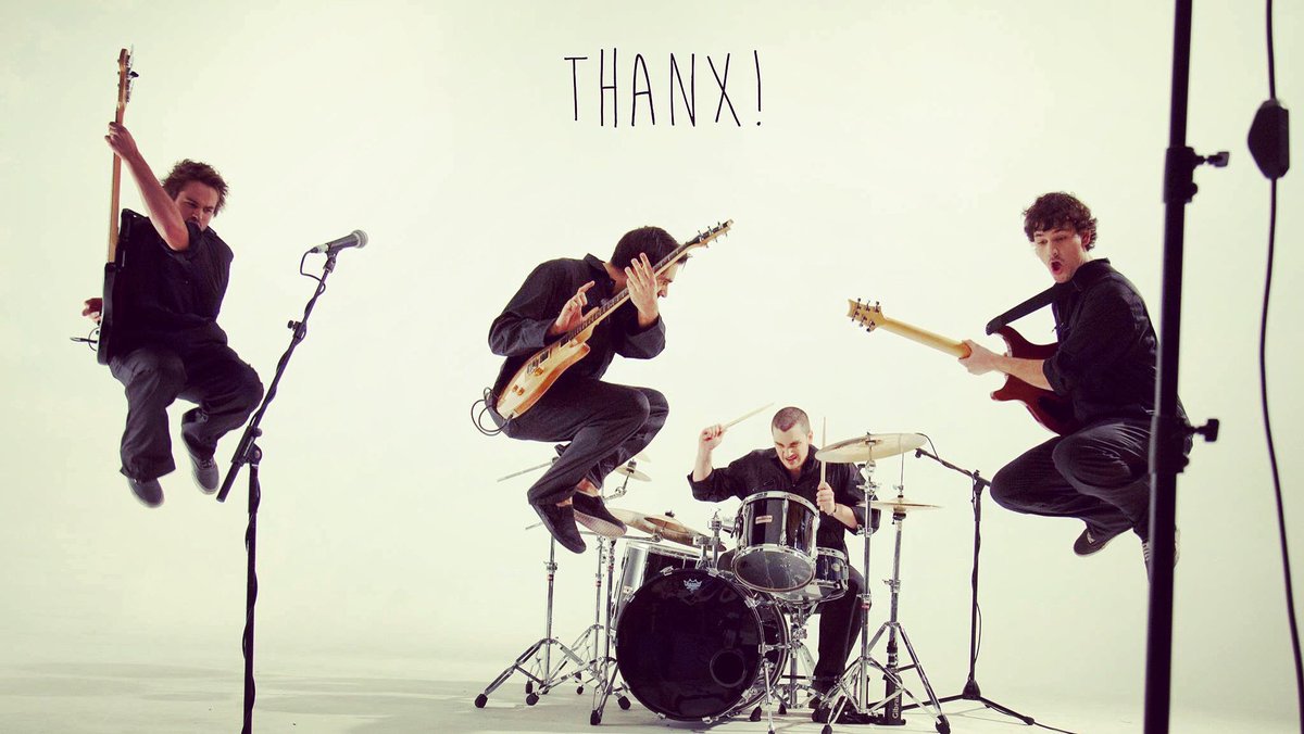 3 years ago, "Lights" cames out.. time flies! It was a huge step for the band! youtu.be/wwue1UEhwwM