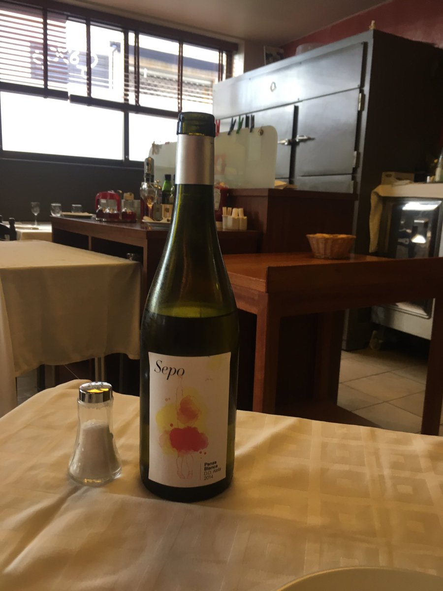 DatsiraGleva's tweet photo. #musclada &amp; #sepo blanc = maridatge idílic. si a més estem a un #clàssic de la #gastronomia al @vallesorienta @restaurantlayon @granollers https://t.co/ivVunXKR1m