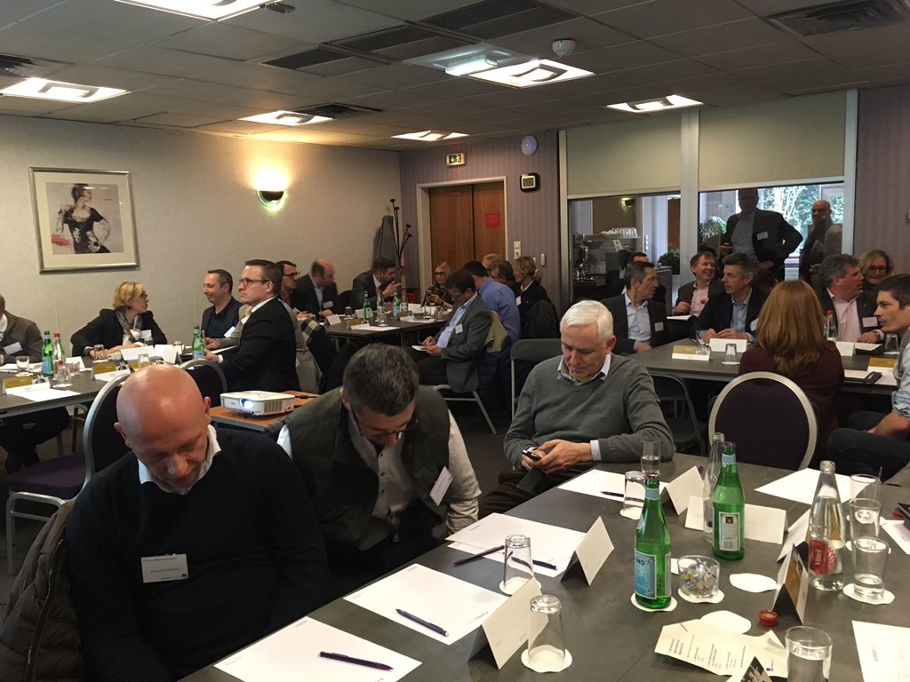 Salle comble pour la présentation de l'Offre Privilège (Romux) en région nord-est ! <a href="/christelleAxa/">Christelle Leroy</a>