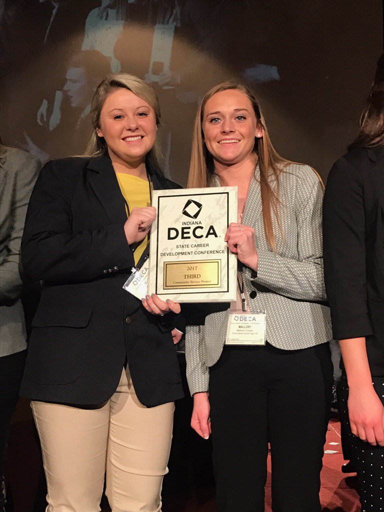 CooperMallory's tweet image. Going to Internationals ❤️💙 #CASAstrong