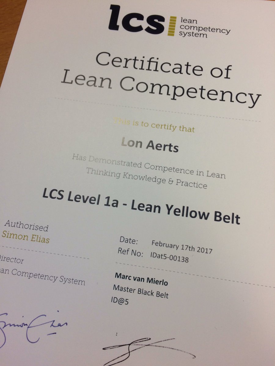 Slingers, confetti en de vlag uit 😉 certificaat #lean #yellowbelt is binnen 💪🏻