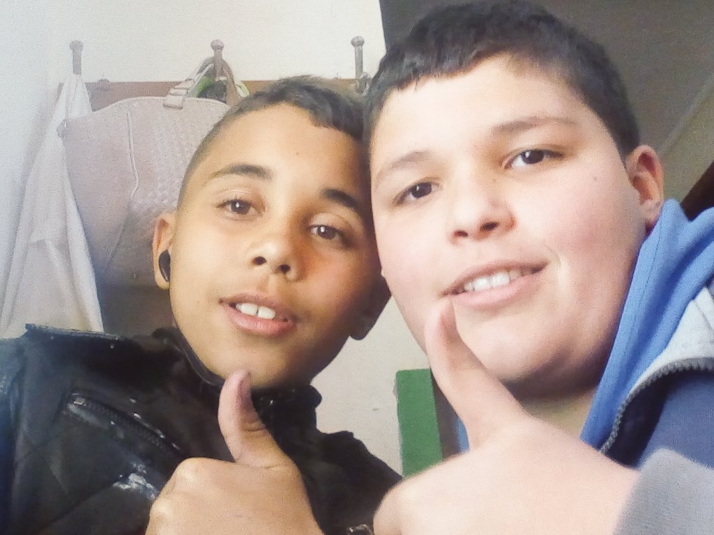 yassinbibi161's tweet photo. avec mon ami amin https://t.co/TewenKitlI