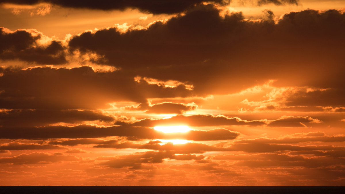 DelphiClubAbaco's tweet photo. The #delphiclub sunrise collection by Clint Harris: No. 3 https://t.co/egrknbhHar
