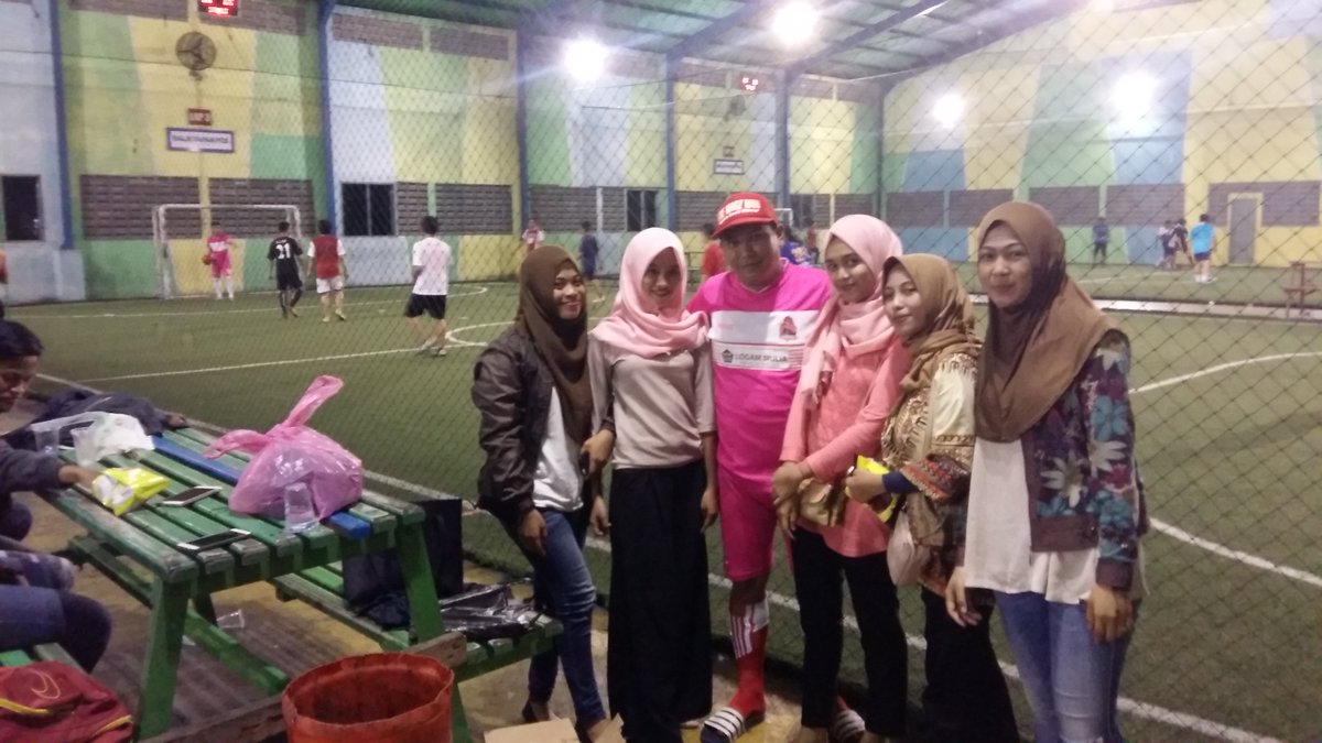 MaczMan_KalTim's tweet photo. 90% fun 10% skill #funskill ehh #funfutsal πππ https://t.co/s4Q3TbOOTs