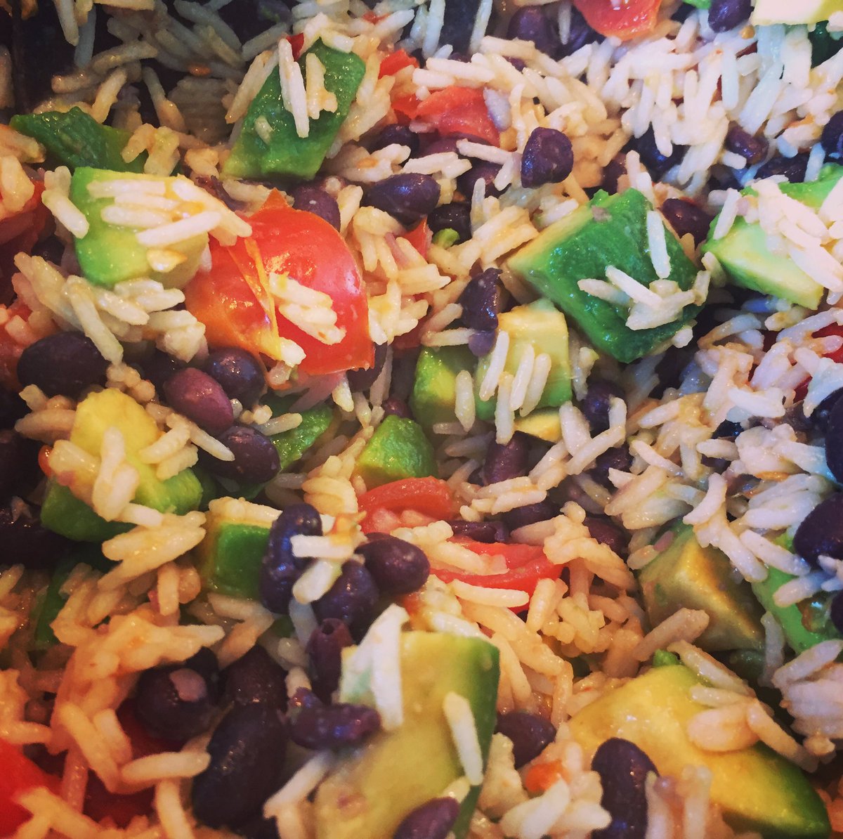 33Fuel's tweet photo. Beans, rice, tomatoes, avocado. Perfect plant-powered athlete fuel. Tasty, fast and fresh #fastfuel #realfood #fuelclean #golong https://t.co/AkcmKIVIog