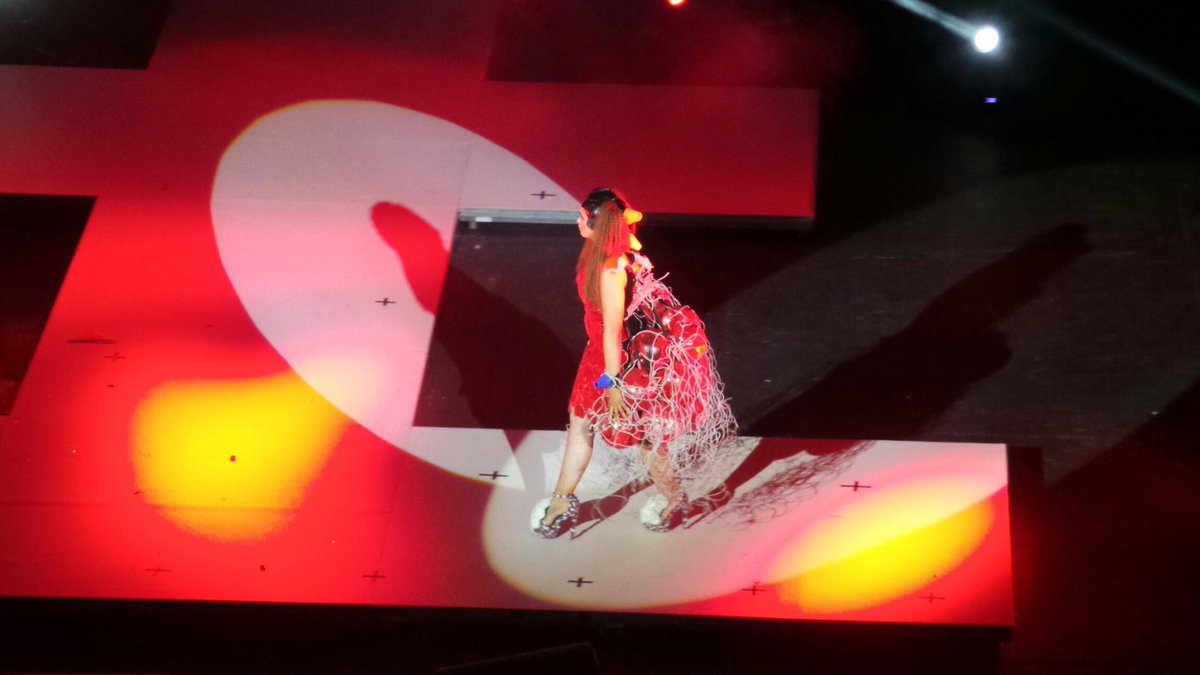 amandadohboss's tweet photo. Jayne at Junk Kouture Regional Final! Now through to Grand Final ๐ #junkkouture #soccer #theoffsider #madefromfootballs https://t.co/ZBP0AzB18R