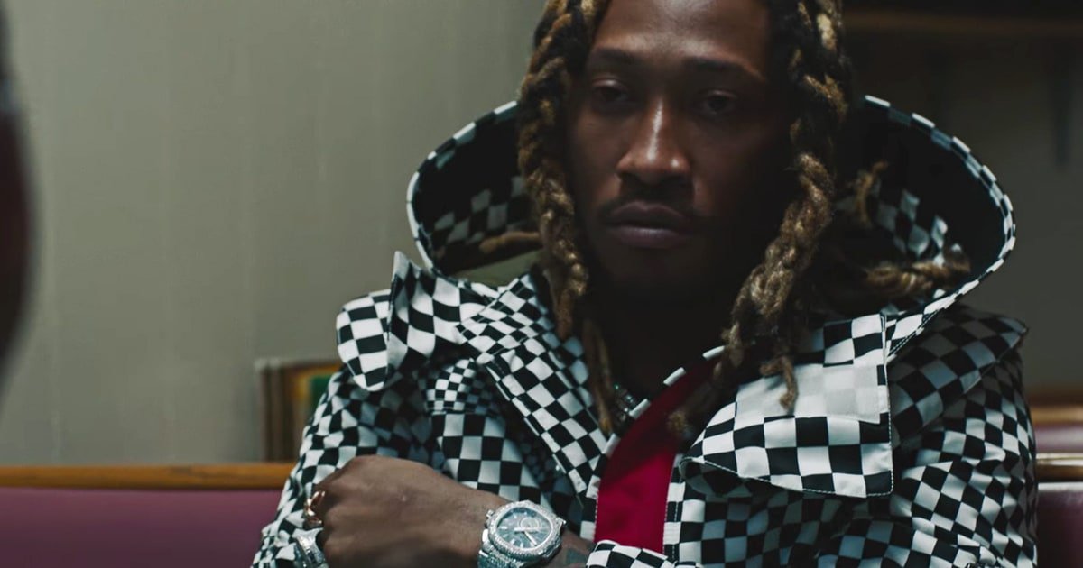 VoiceTalks's tweet image. Watch Future&apos;s Violent New &apos;Use Me&apos; Video dlvr.it/NYzWbH