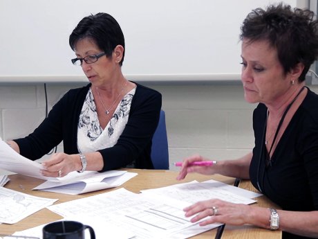 edutopia's tweet photo. 10 teacher-tested tips to build a resilient, high-performing school team: https://t.co/tVwHnhfY4z. #resiliencechat https://t.co/jeq6t2e1wm