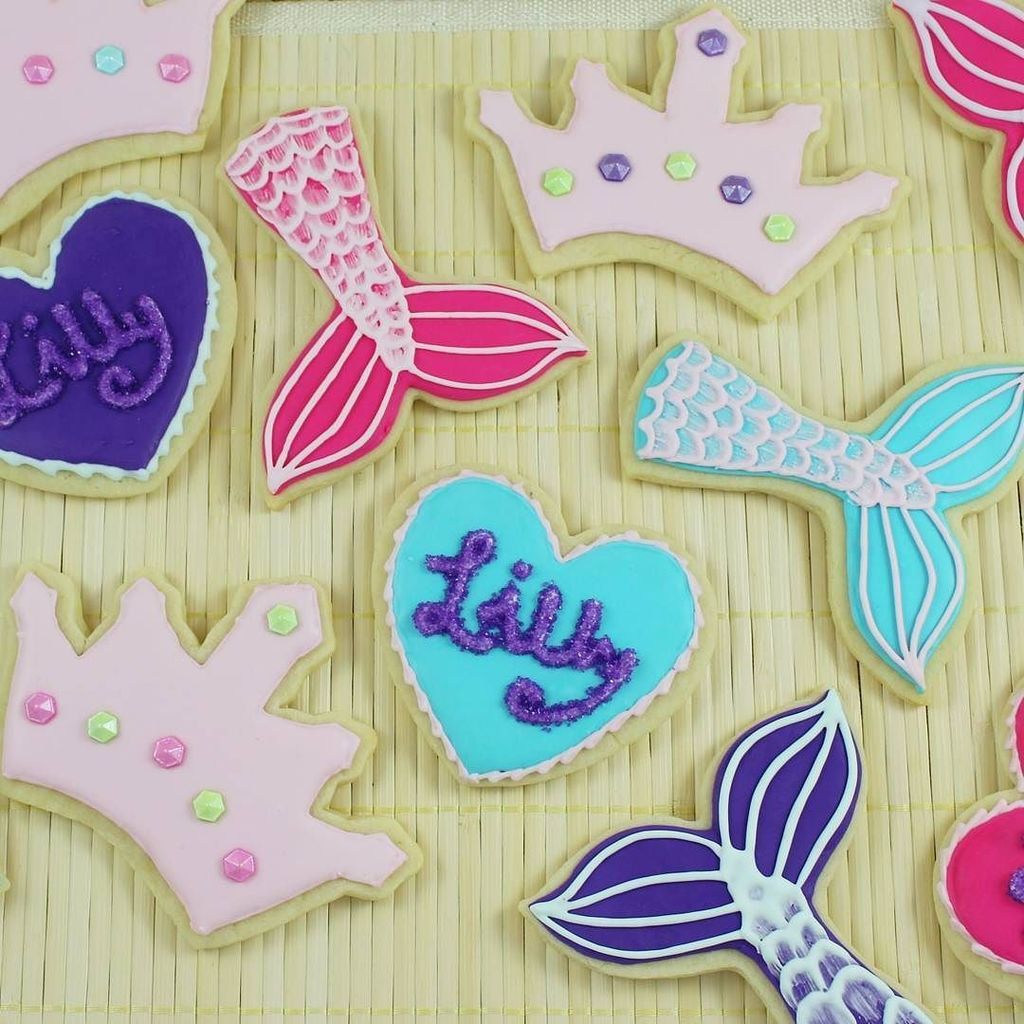 battybunnybones's tweet photo. I made these cookies for my niece Lilly's 5th birthday! My third set of cookies ever,  it was fun trying the mermai… https://t.co/hhEXfvc1i0