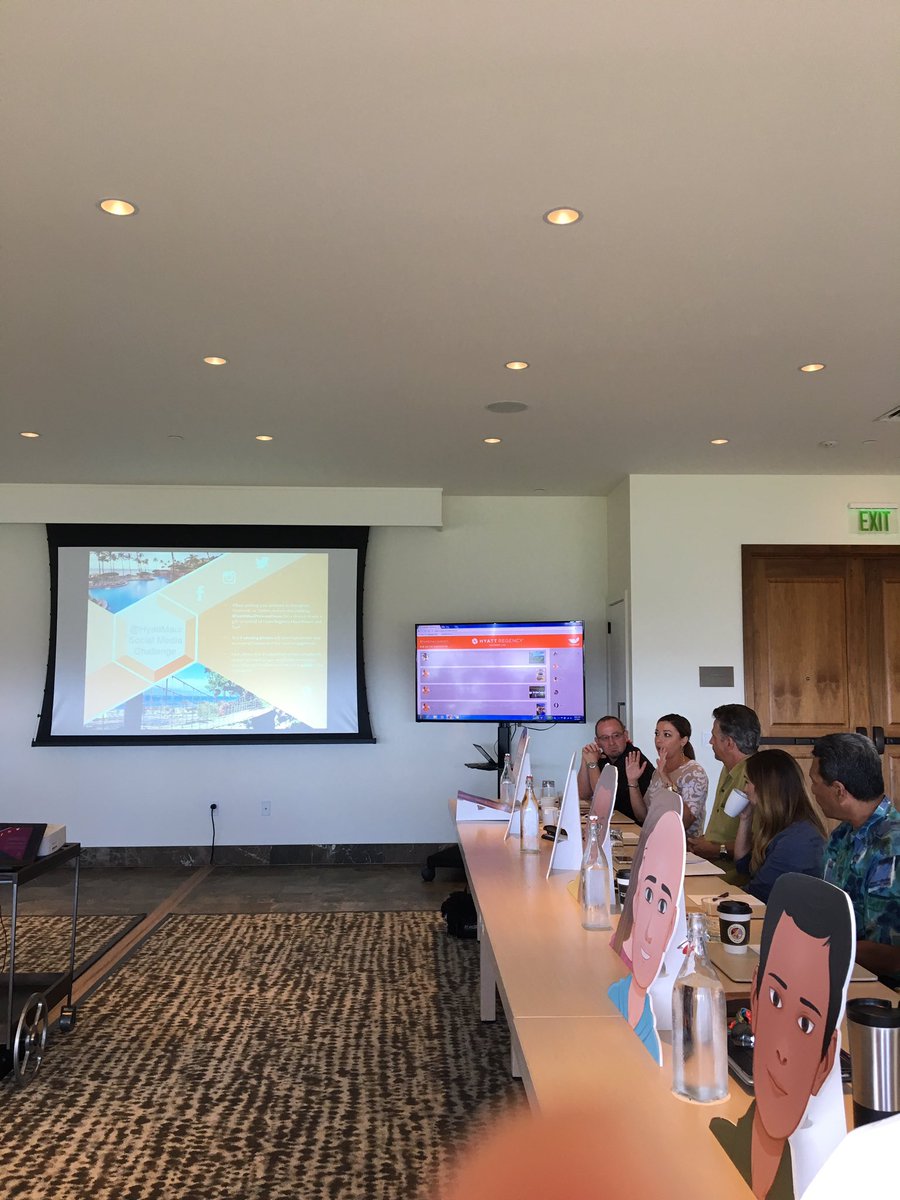 BenPremack37's tweet photo. Natalie going over our social media challenge #hyattmauisummit https://t.co/qdeDKoKObY
