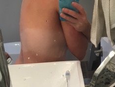BronzedBerry's tweet photo. Clear Tanning Solution = Amazing Results! Just a light application and my glow looks so natural! #BronzedBerry https://t.co/UinGsBFbVu